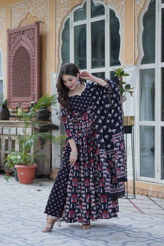 Black Elegant Pure Cotton Ethnic Suit Set – Comfort & Style Combined ClothsVilla
