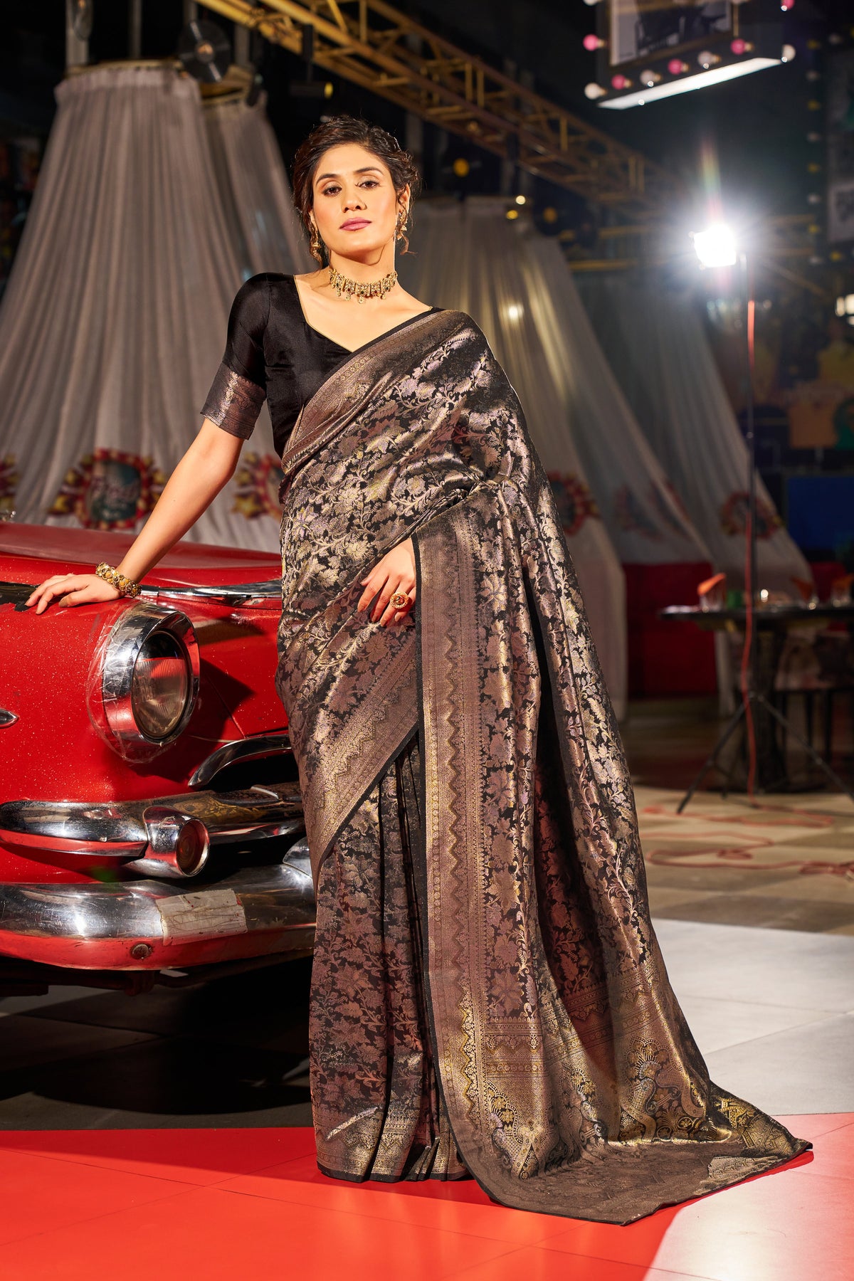 Black Elegant Silk Patola Printed Saree with Unstitched Blouse Piece ClothsVilla