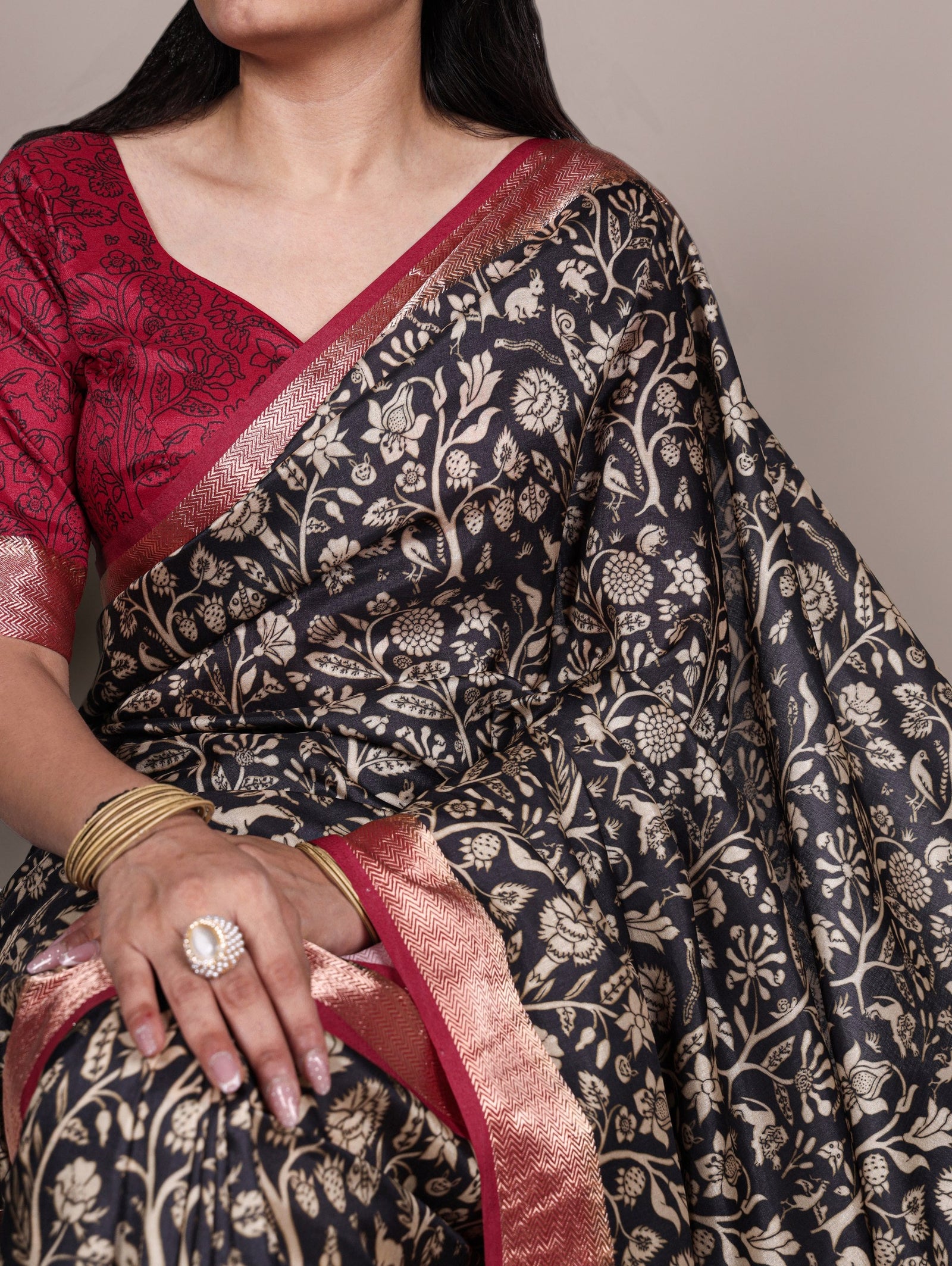 Black Elegant Tasar Silk Printed Saree with Viscose Border & Matching Unstitched Blouse – Premium Traditional Party & Festive Wear ClothsVilla