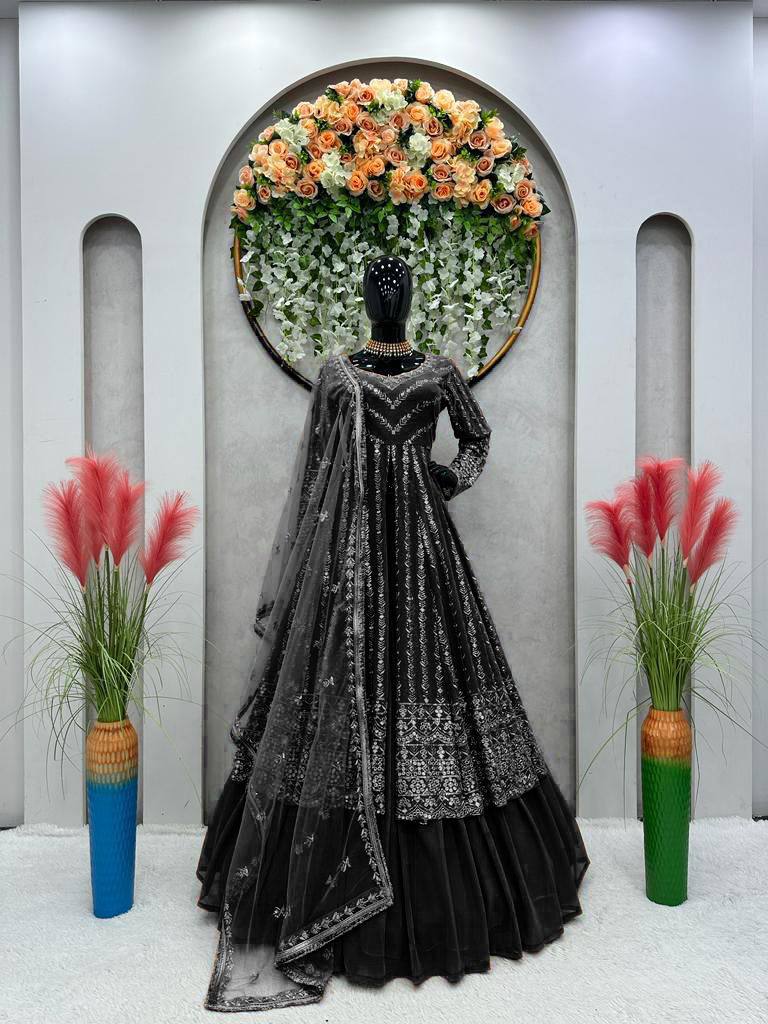 Black Elegant Thread & Sequin Work Lehenga Choli Set Secondary image