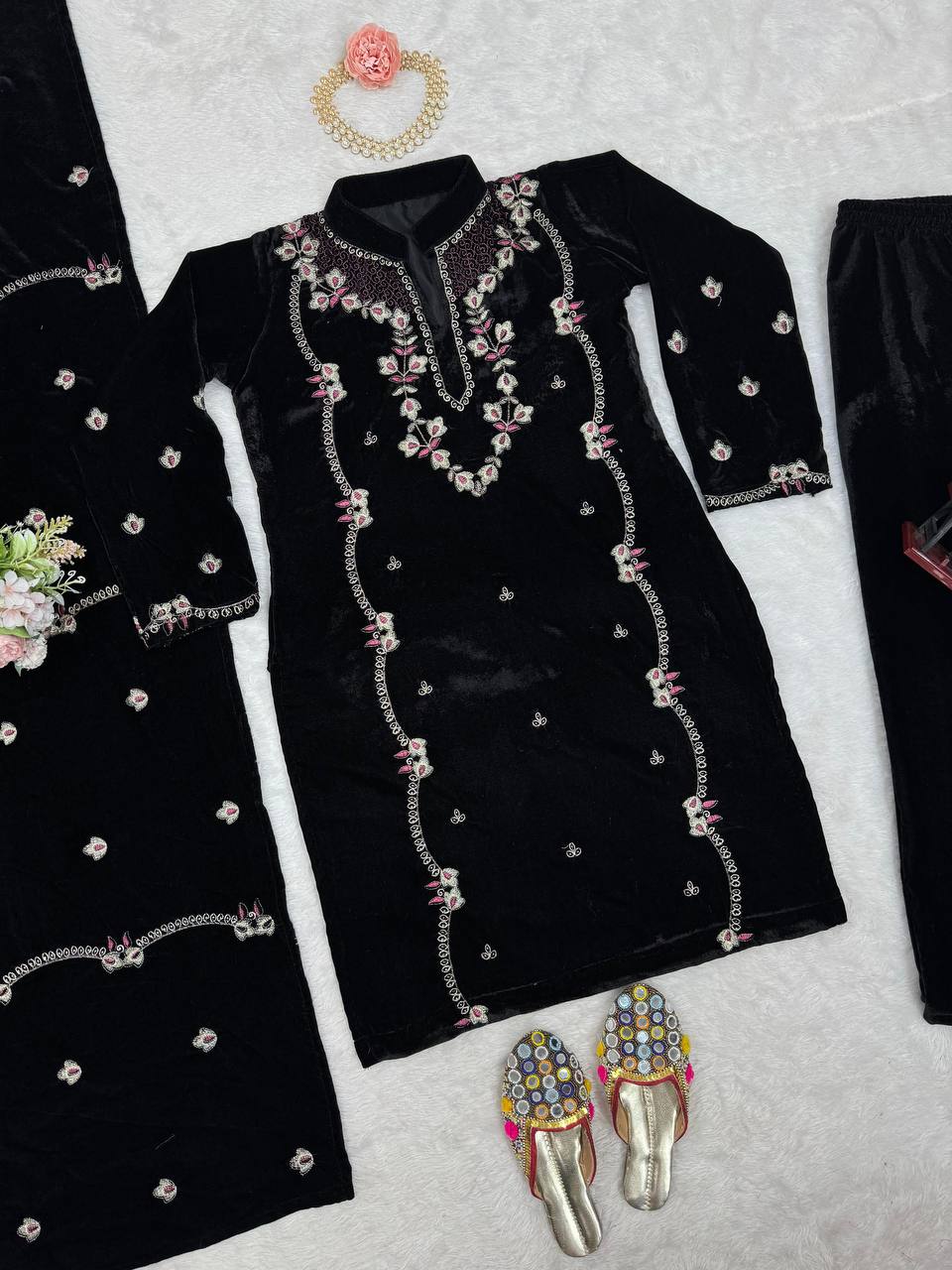 Black Elegant Velvet Ensemble – Luxe Thread & Sequin Work ClothsVilla