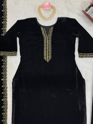 Black Elegant Velvet Ensemble – Luxurious & Stylish Clothsvilla