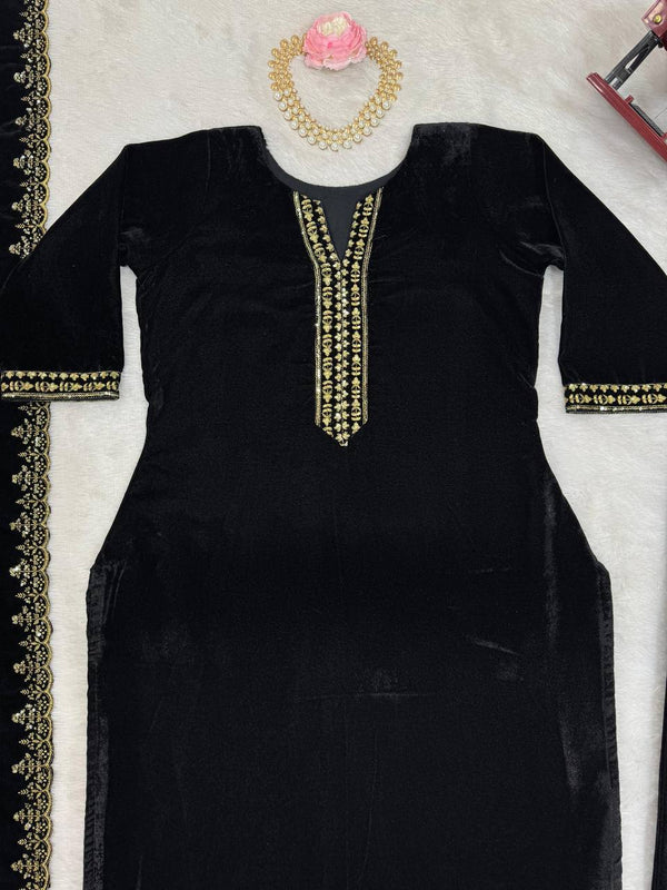 Black Elegant Velvet Ensemble – Luxurious & Stylish Clothsvilla