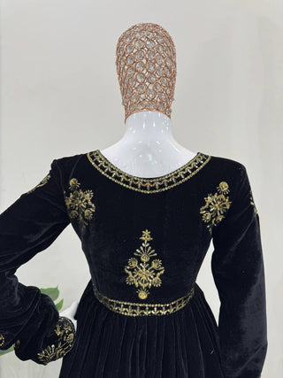 Black Elegant Velvet Ensemble – Top, Plazo & Dupatta ClothsVilla