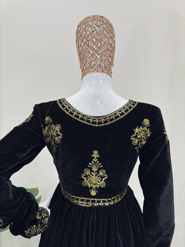 Black Elegant Velvet Ensemble – Top, Plazo & Dupatta ClothsVilla