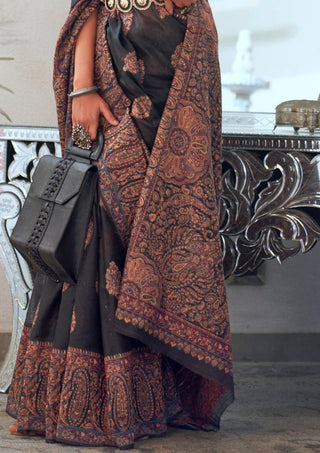 Black Graceful Silk Saree with Unstitched Blouse Piece Elegant Ethnic Wear ClothsVilla
