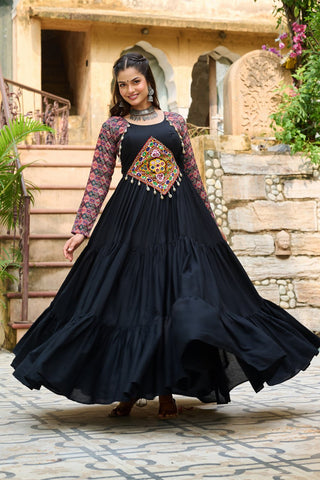 Black Navratri Special Gown with Kutchi Gamthi Embroidery – 3 Layer Frill & 12 Meter Flair ClothsVilla