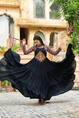 Black Navratri Special Gown with Kutchi Gamthi Embroidery – 3 Layer Frill & 12 Meter Flair ClothsVilla