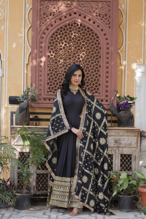 Black Premium Designer Ready-to-Wear Gown with Dupatta – Embroidery Zari Sequins Work Main image