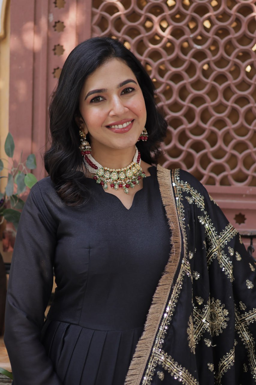 Black Premium Designer Ready-to-Wear Gown with Dupatta – Embroidery Zari Sequins Work