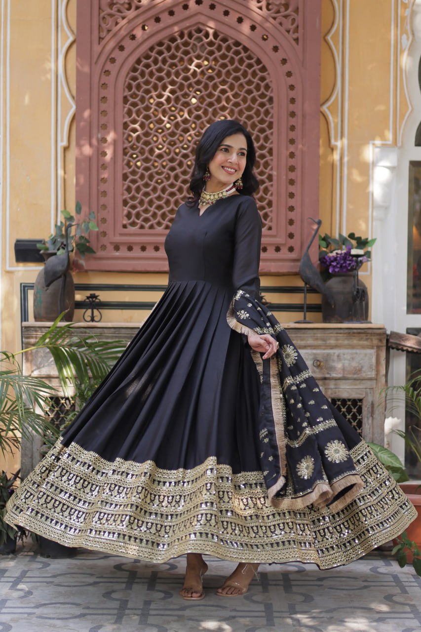Black Premium Designer Ready-to-Wear Gown with Dupatta – Embroidery Zari Sequins Work XXL