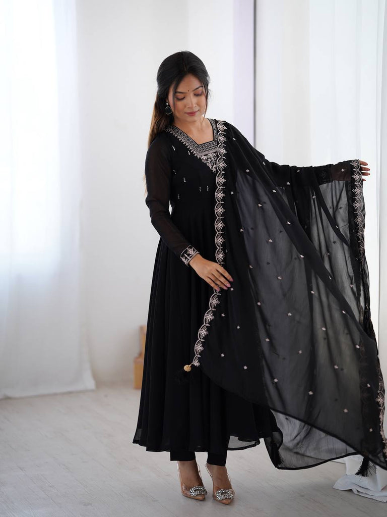 Black Premium Soft Fox Georgette Fully Flared Anarkali Set with Dupatta & Pant Clothsvilla