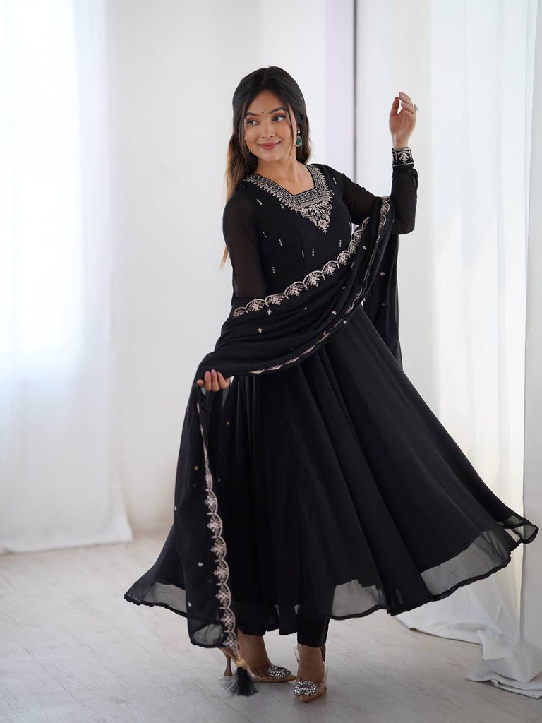 Black Premium Soft Fox Georgette Fully Flared Anarkali Set with Dupatta & Pant Clothsvilla