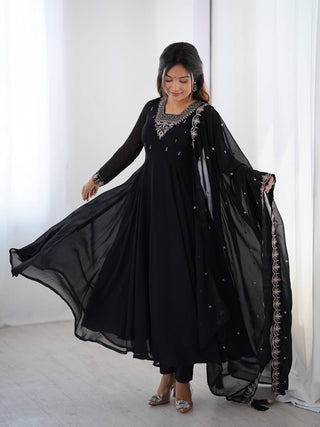 Black Premium Soft Fox Georgette Fully Flared Anarkali Set with Dupatta & Pant Clothsvilla