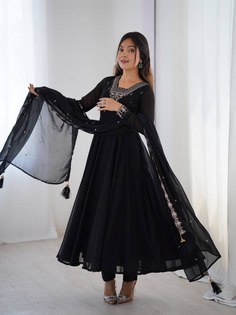 Black Premium Soft Fox Georgette Fully Flared Anarkali Set with Dupatta & Pant Clothsvilla
