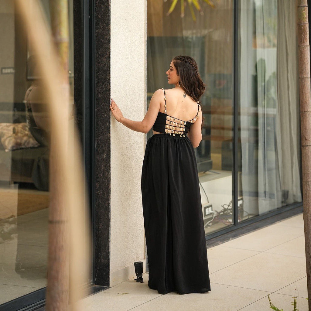 Black Flame Set Elegance Meets Modernity Black Flame Set Elegance Meets Modernity
