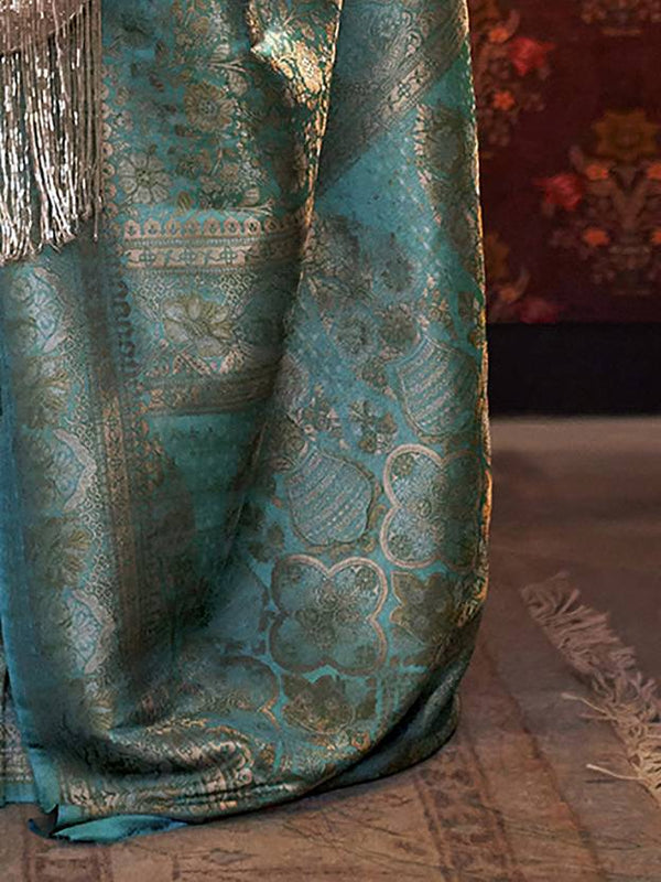 Blue Graceful Kanjivaram Silk Blend Saree – Woven Design ClothsVilla