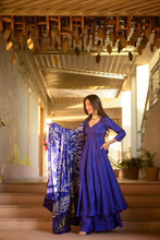 Load image into Gallery viewer, Blue Ri8 Fashion Anarkali Set - Flame of Elegance Clothsvilla