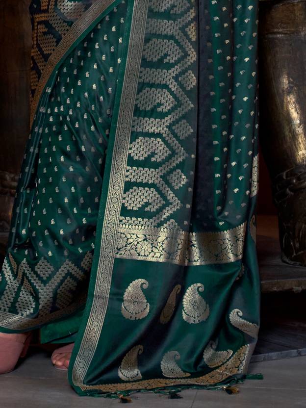 Bottle Green Elegant Pure Satin Handloom Saree with Unstitched Blouse Piece Clothsvilla