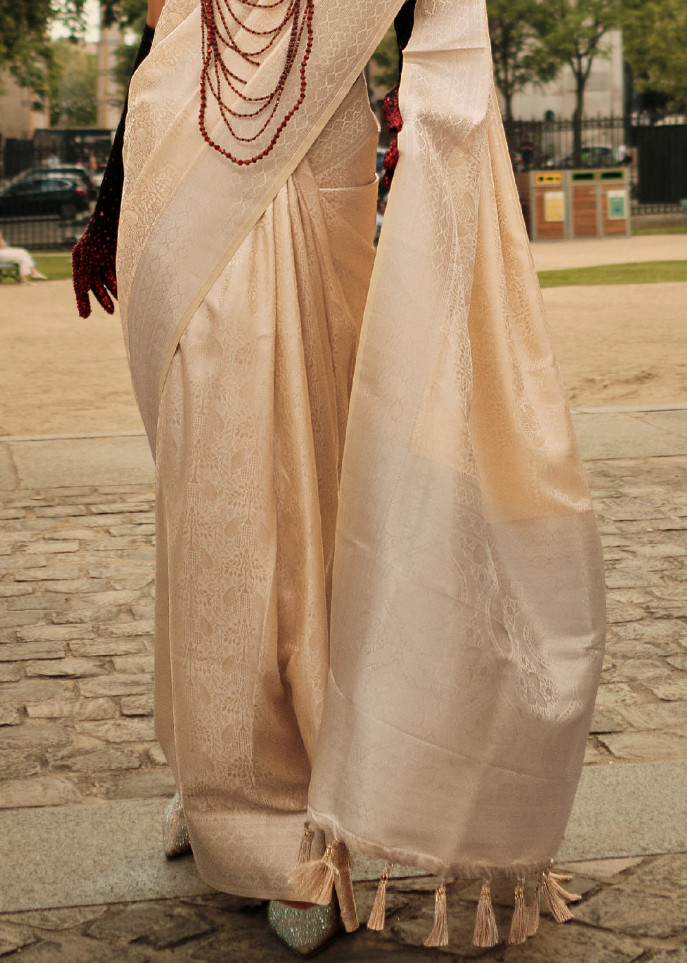 Cream Elegant Satin Silk Blend Saree with Matching Blended Silk Blouse Piece ClothsVilla