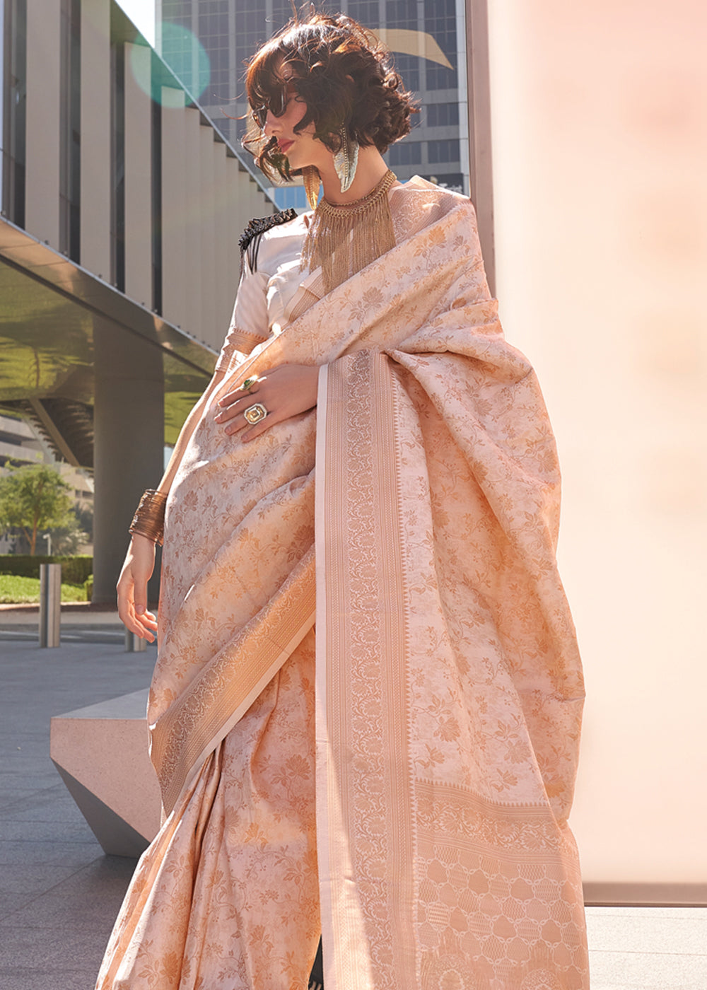 Cream Elegant Soft Banarasi Blended Silk Saree Secondary image