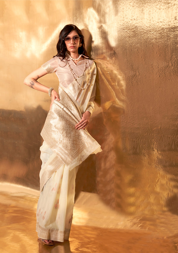 Cream Royal Banarasi Silk Saree with Contrast Border & Designer Pallu – Wedding Special ClothsVilla