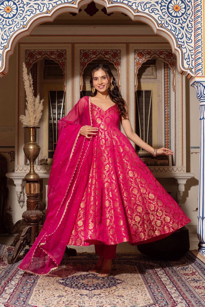 Dark Pink Elegant Jacquard Silk Weaving Suit Set with Dupatta