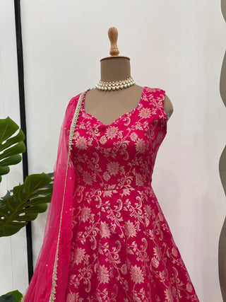 Dark Pink Elegant Jacquard Silk Weaving Suit Set with Dupatta