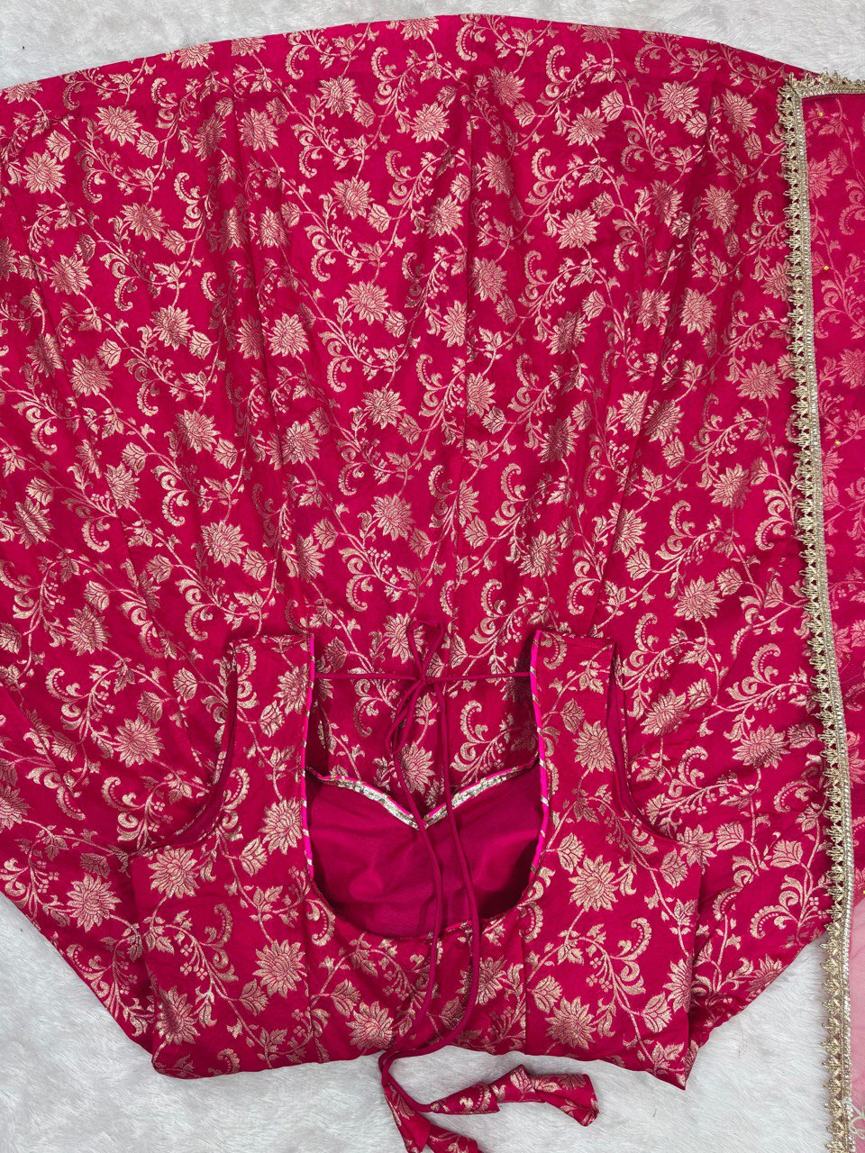 Dark Pink Elegant Jacquard Silk Weaving Suit Set with Dupatta