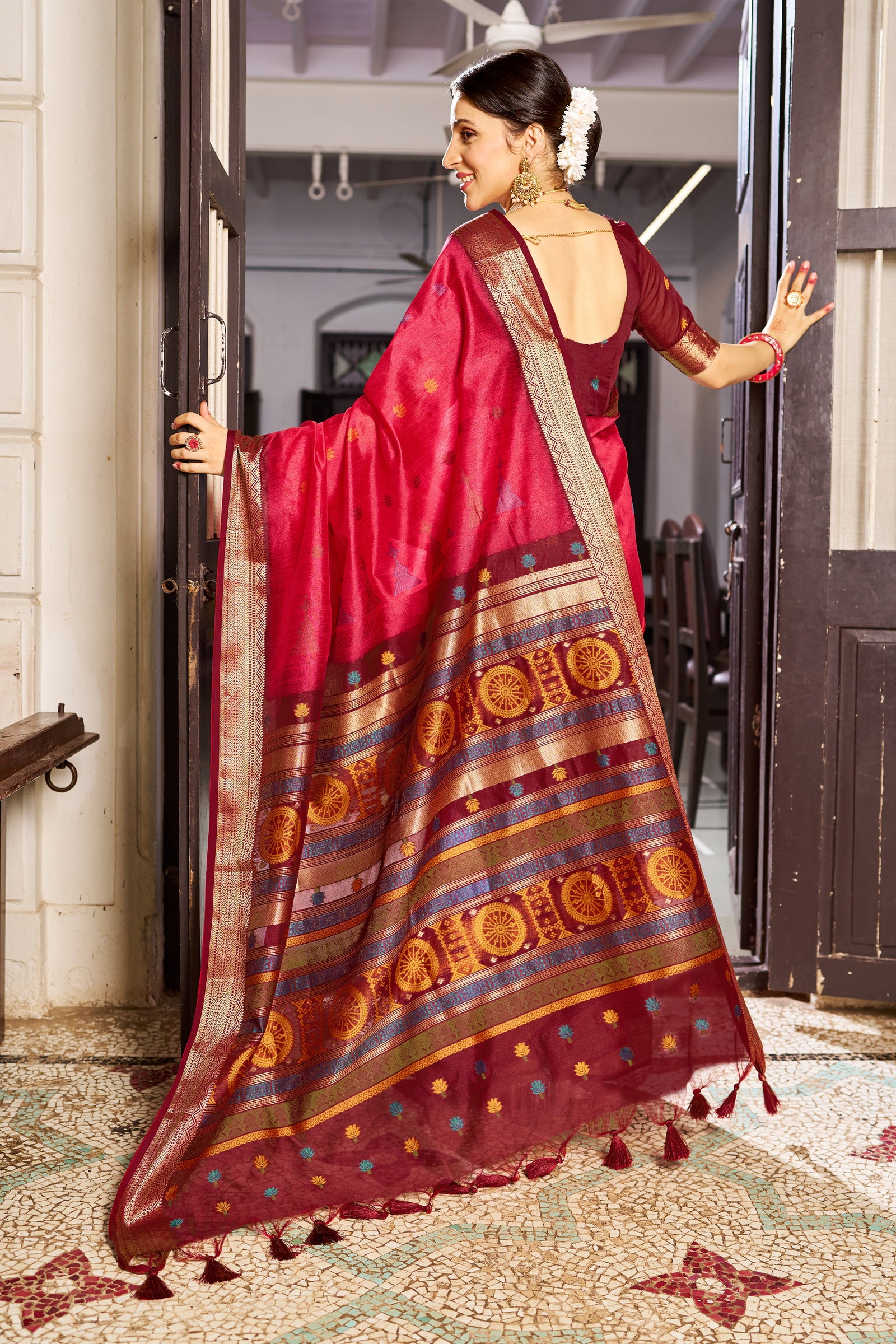Dark Pink Elegant Slub Lilan Saree – Luxurious Semi Tussar Silk ClothsVilla