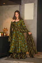 Load image into Gallery viewer, Deep Green Maslin Designer Suit Set with Heavy Digital Print ClothsVilla