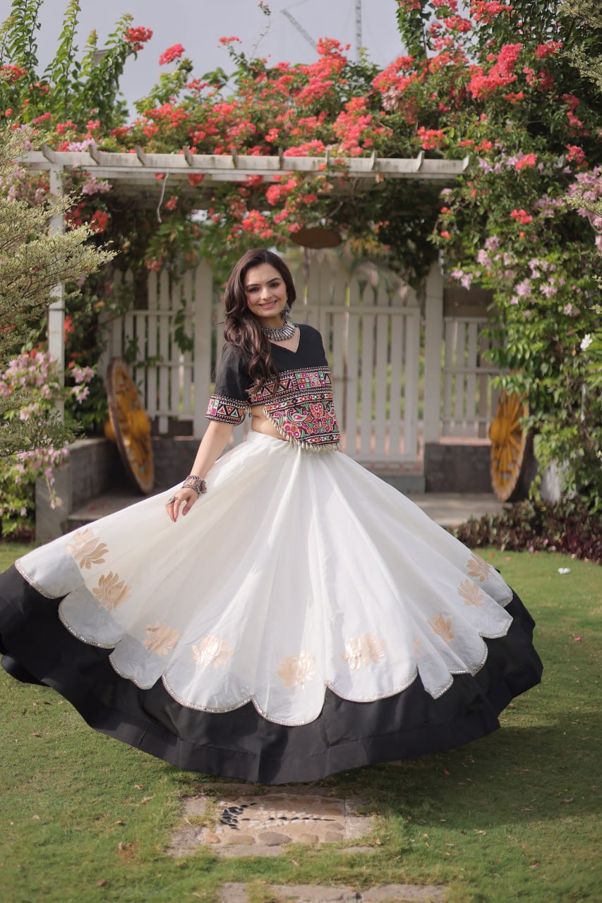 Designer Kutchi Gamthi Lehenga Choli ClothsVilla