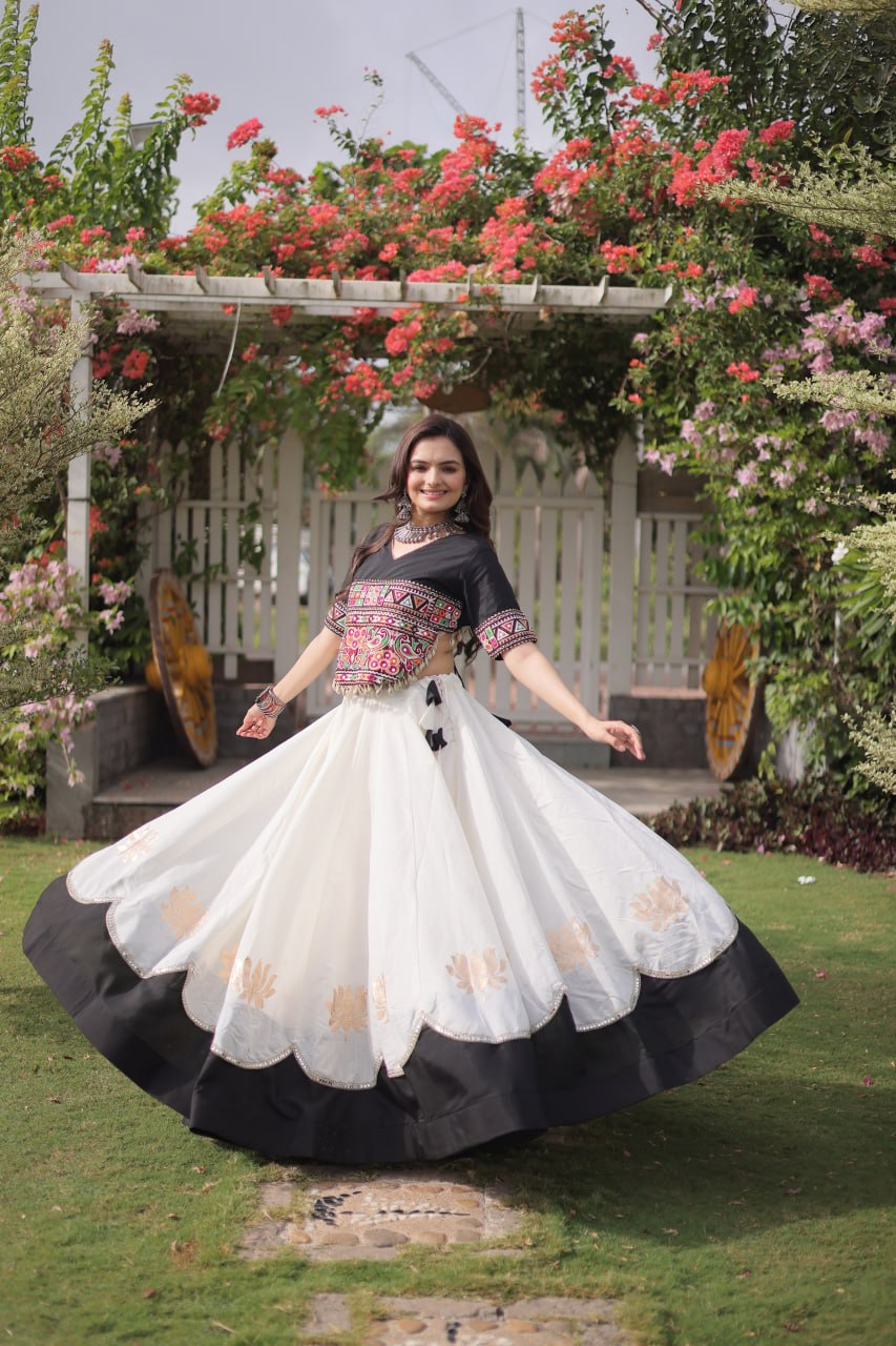 Designer Kutchi Gamthi Lehenga Choli ClothsVilla