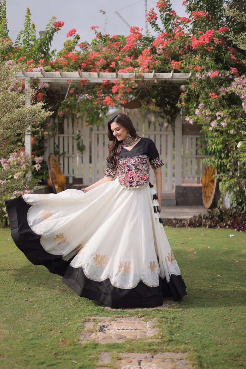 Designer Kutchi Gamthi Lehenga Choli ClothsVilla