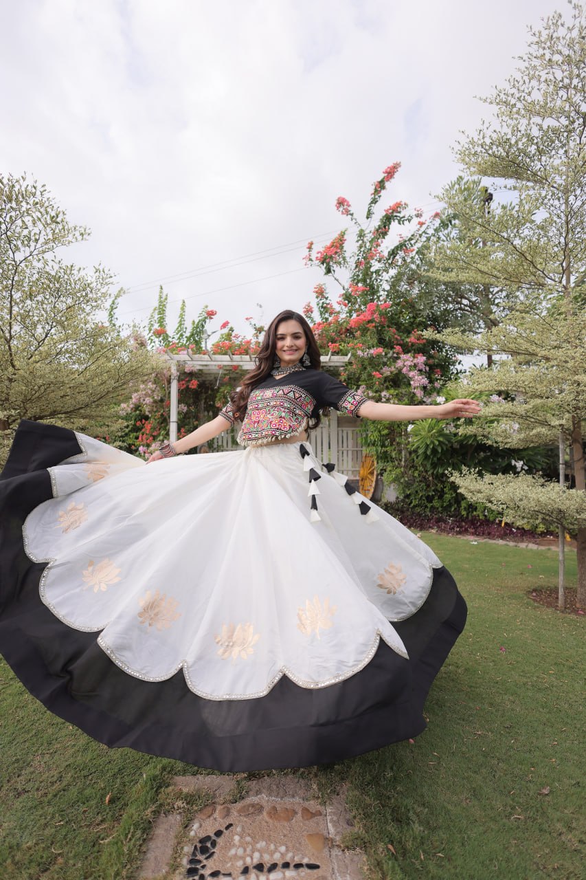 Designer Kutchi Gamthi Lehenga Choli ClothsVilla