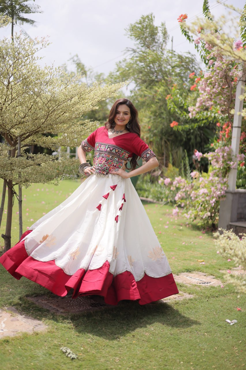Designer Kutchi Gamthi Lehenga Choli ClothsVilla