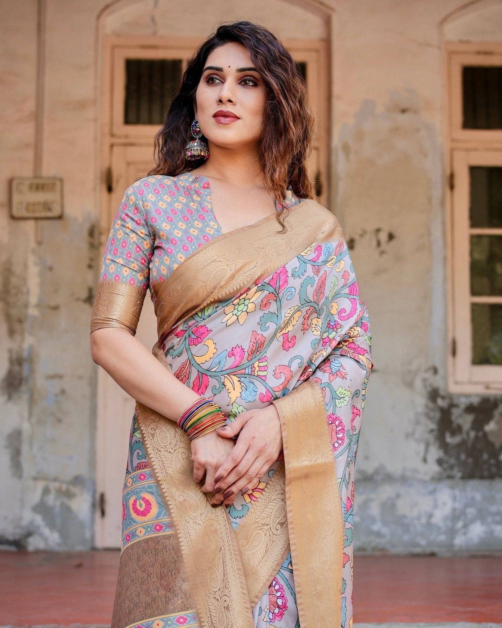 Exquisite Gray Floral Digital Print Saree with Golden Border and Ornamental Pallu DIGITAL PRINT