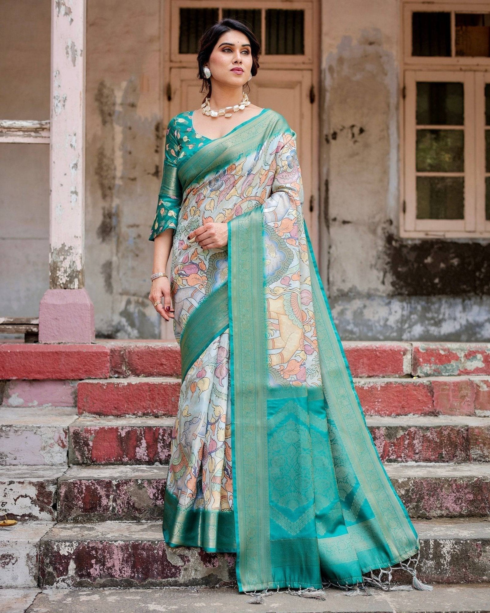Graceful Green Banarasi Silk Saree with Vibrant Motifs and Zari Woven Pallu BANARASI PRINTED