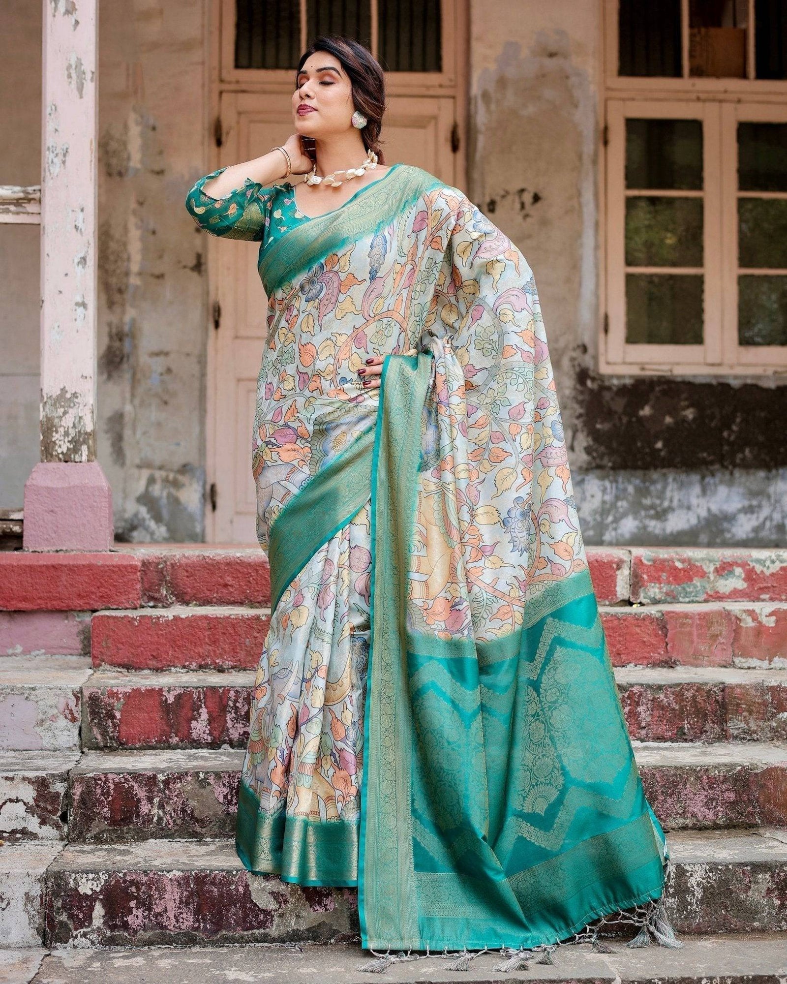 Graceful Green Banarasi Silk Saree with Vibrant Motifs and Zari Woven Pallu BANARASI PRINTED