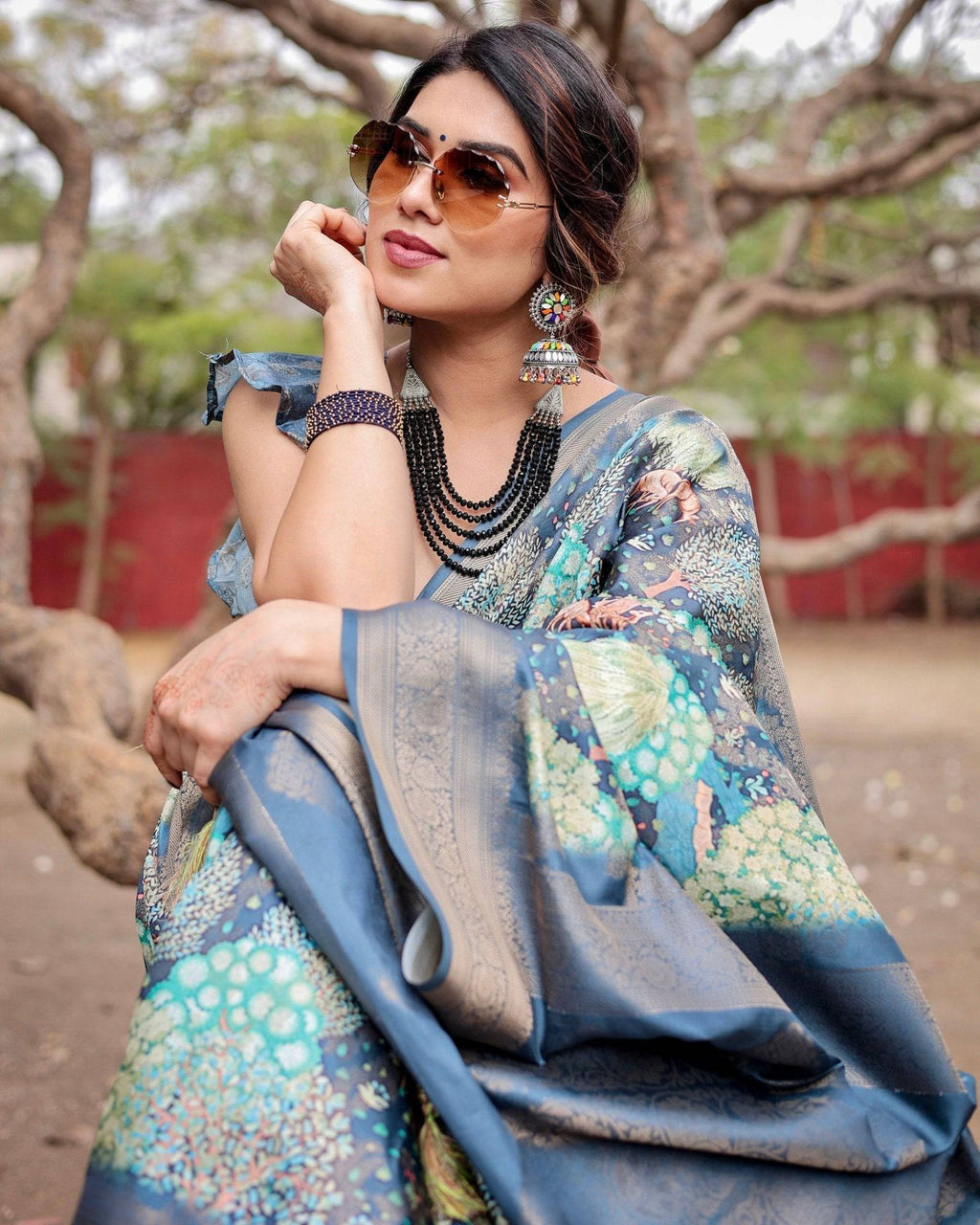 Graceful Navy Blue Banarasi Silk Saree with Nature-Inspired Digital Prints and Elegant Zari Woven Border BANARASI PRINTED