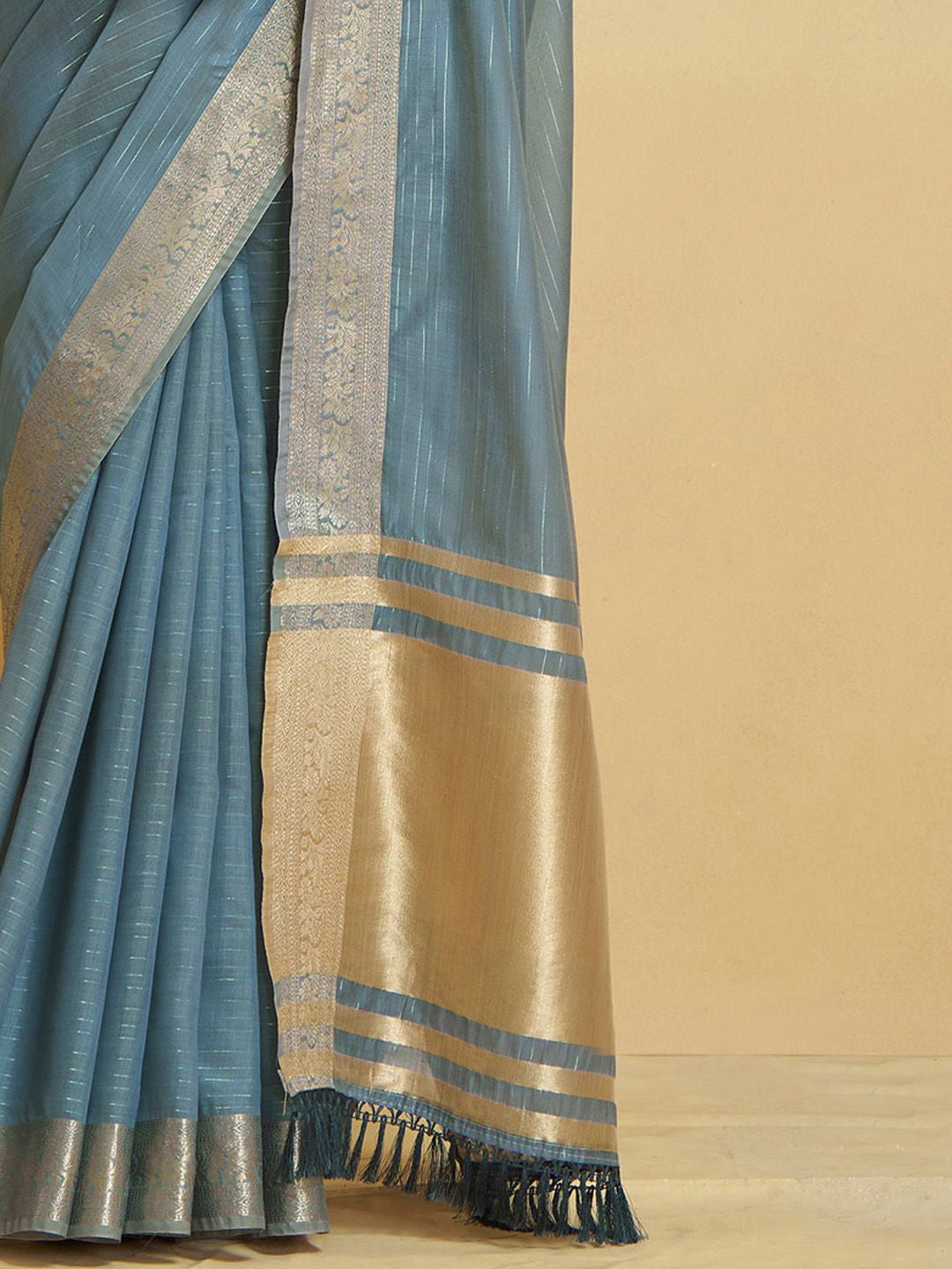 Dusty Blue Graceful Woven Handloom Pure Cotton Saree with Chanderi Cotton Clothsvilla