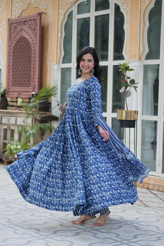 Dusty Blue Premium Readymade Kurti with Pant & Dupatta Set – Elegant & Comfortable! Clothsvilla