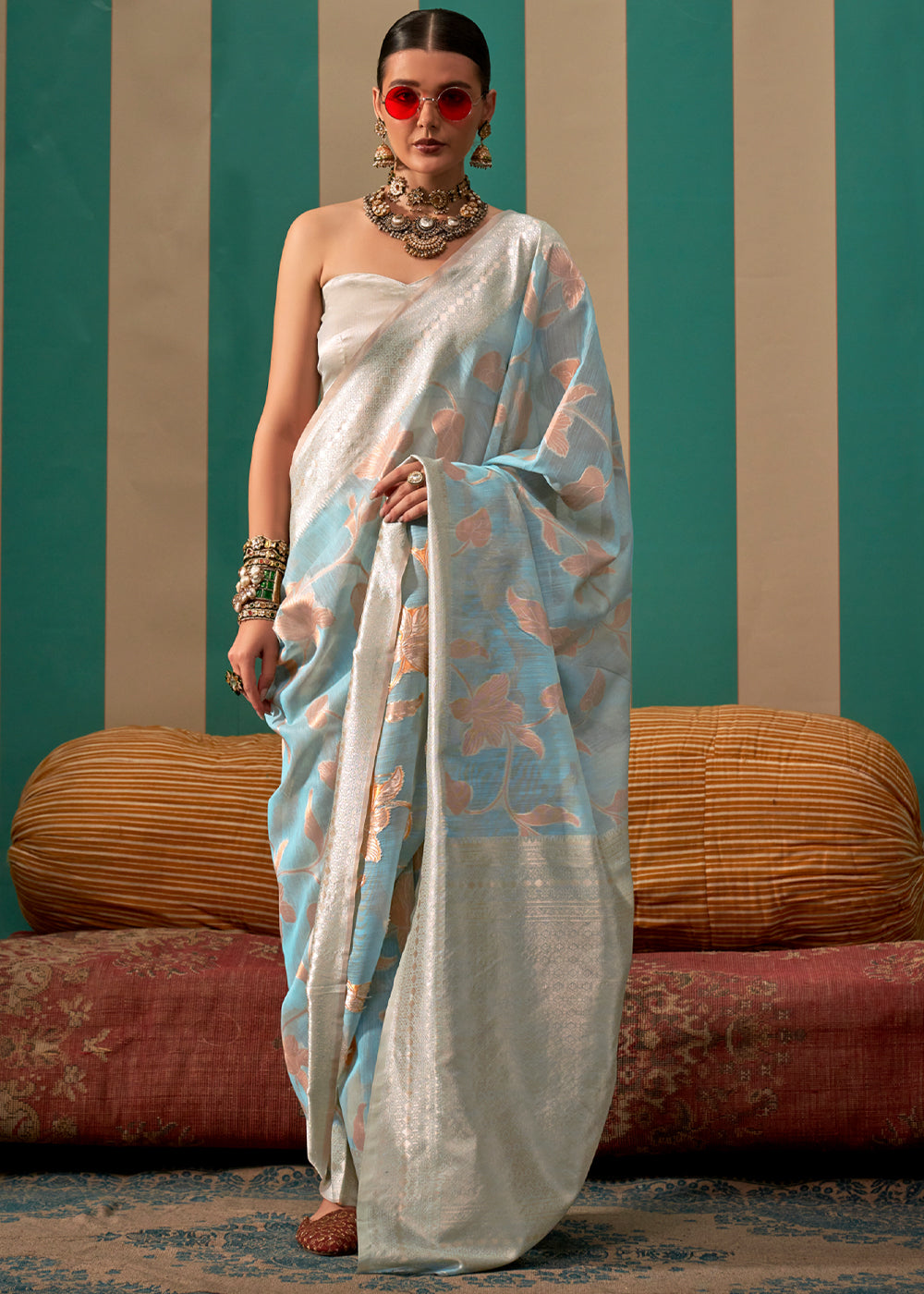 Dusty Blue Woven Cotton Silk Blend Linen Saree with Unstitched Blouse Secondary image