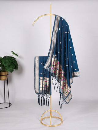 Elegant Jacquard Paithani Dupatta with Zari Weaving & Tassels ClothsVilla