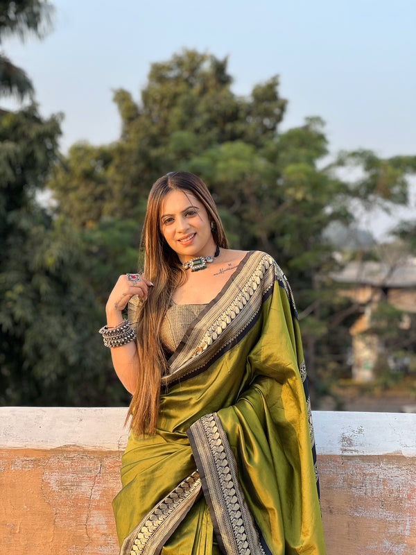 Exquisite Mint Green & Black Jacquard Pure Soft Banarasi Silk Saree with Stylish Blouse Piece ClothsVilla.com