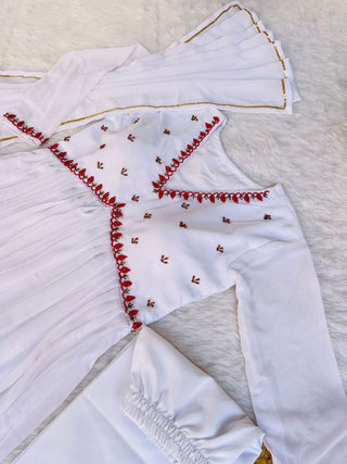 Exquisite White Fox Georgette Gown Elegance Blossoms with Dazzling Dupatta & Pants ClothsVilla
