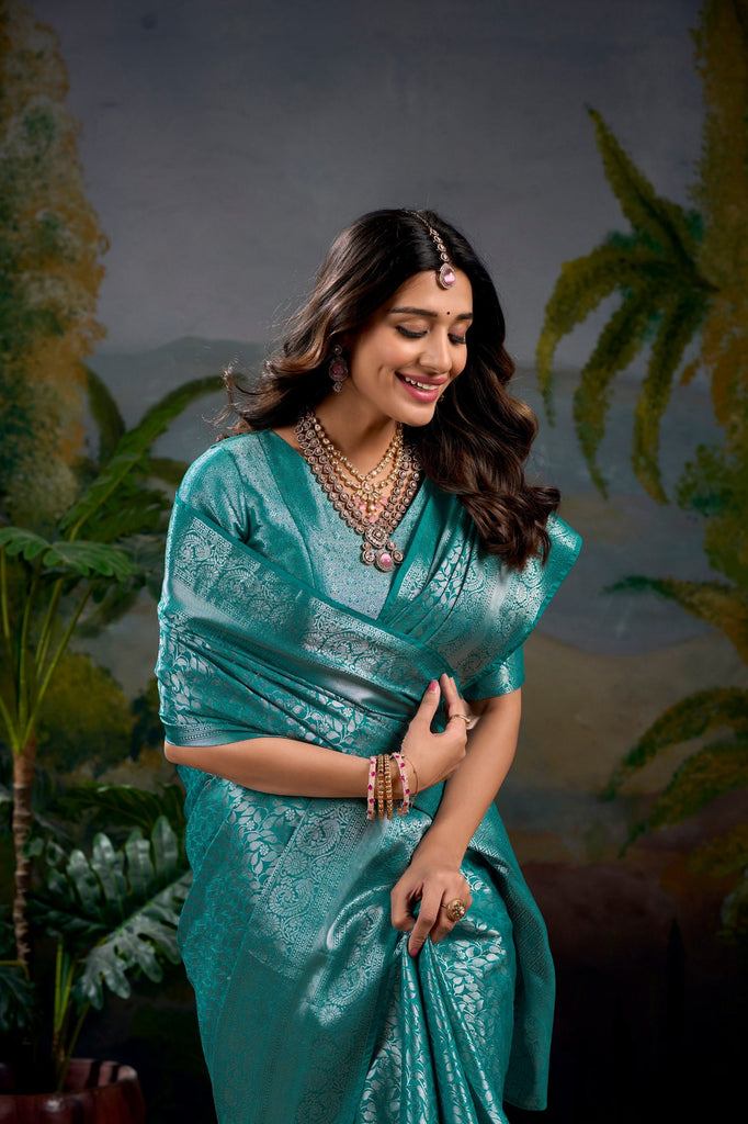 Firozi Timeless Kanjivaram Saree with Exquisite Zari Weaving