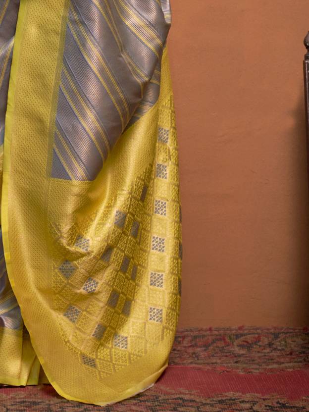 Gray Elegant Banarasi Silk Blend Saree with Unstitched Blouse ClothsVilla