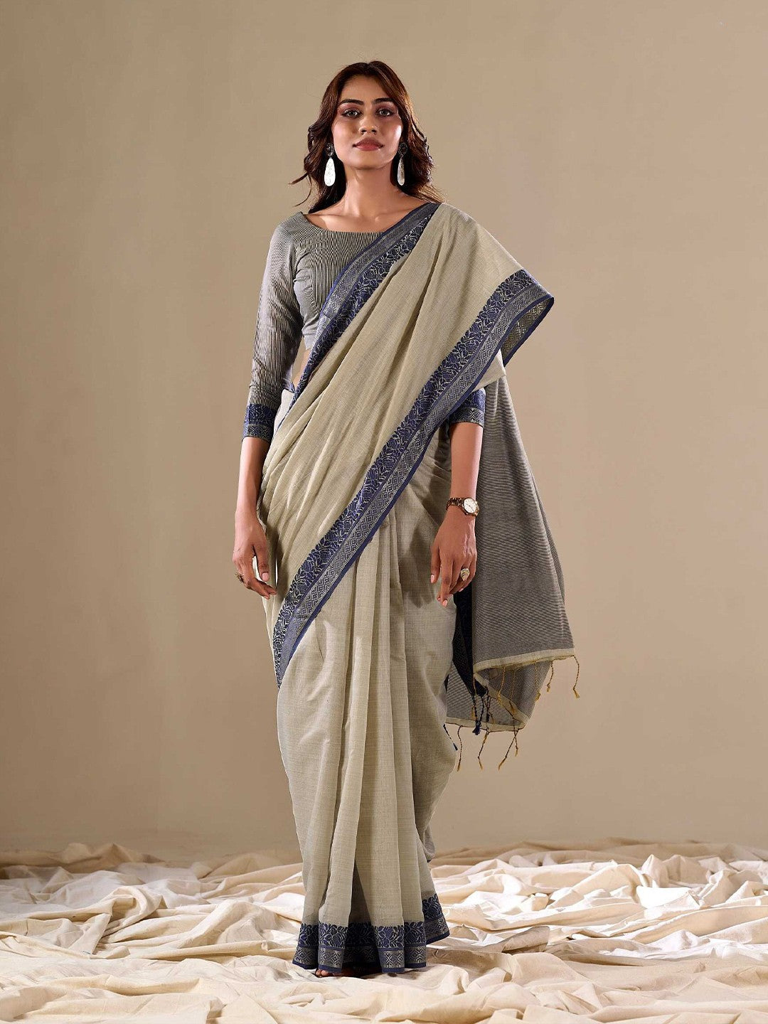 Gray Elegant Banarasi Silk Blend Saree with Zari Woven Border ClothsVilla Main image