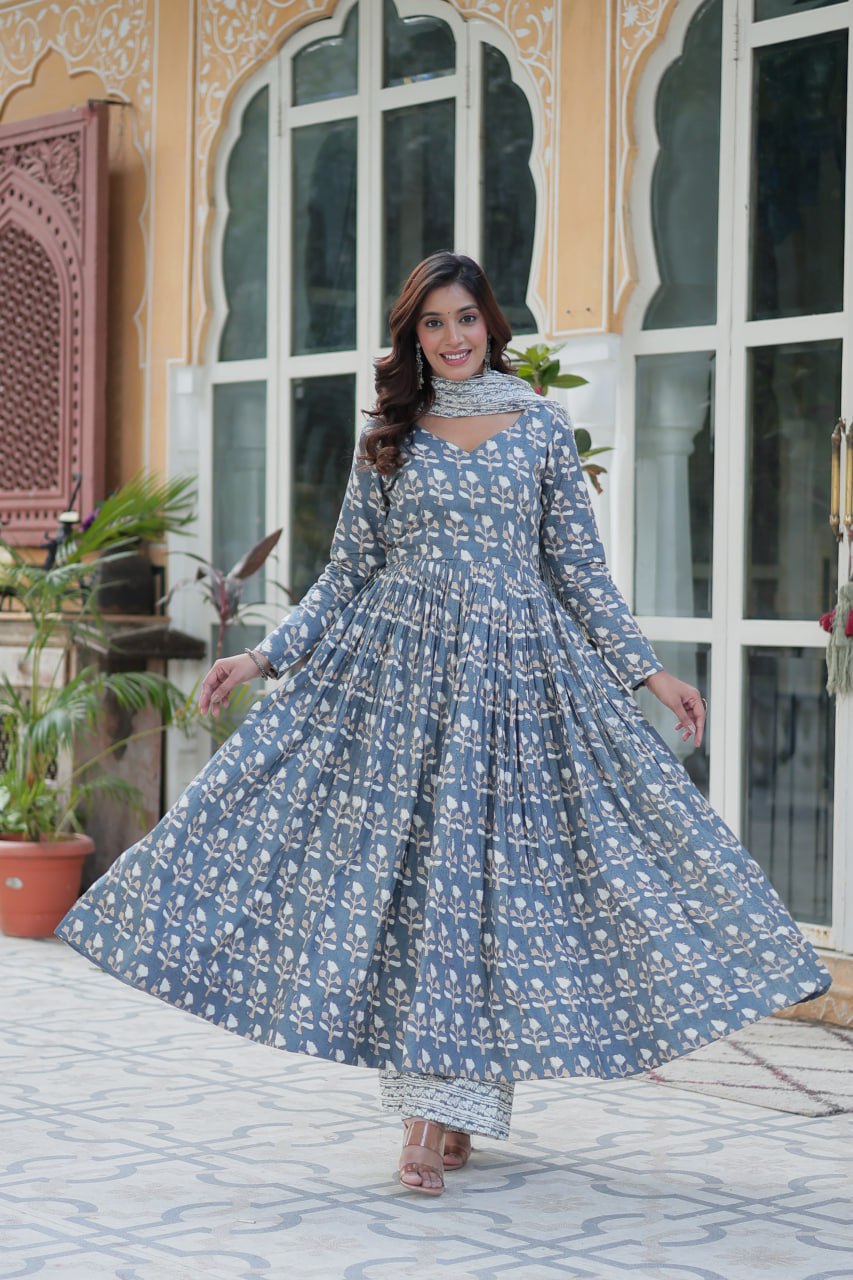 Gray Pure Elegance – Cotton 3-Piece Set ClothsVilla